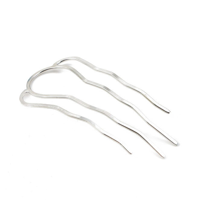 Minimalist Crescent Moon 4 Prongs Bun Holder