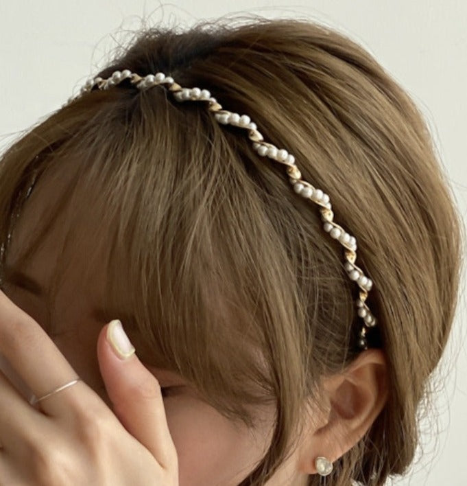 Minimalist Twisted Pearl headband