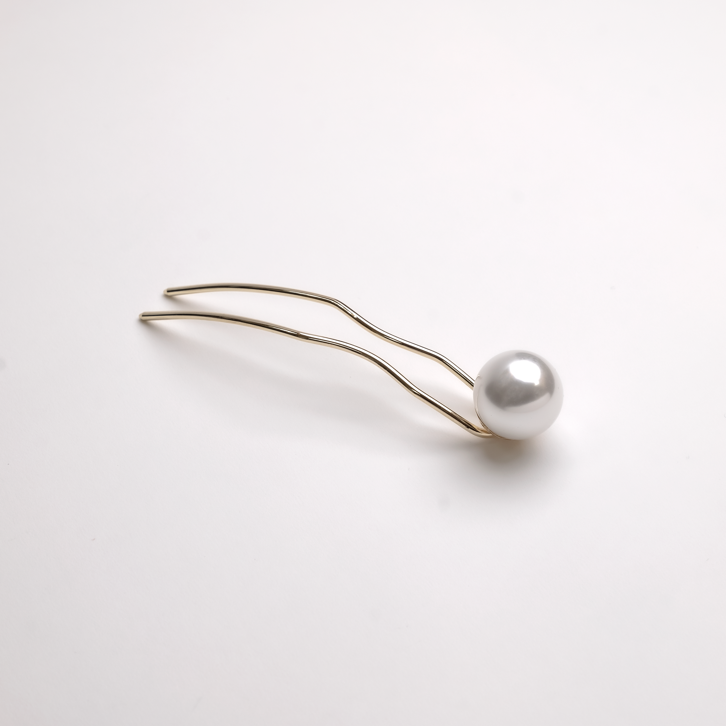 Oversized Pearl Hair Stick/ Bun Holder