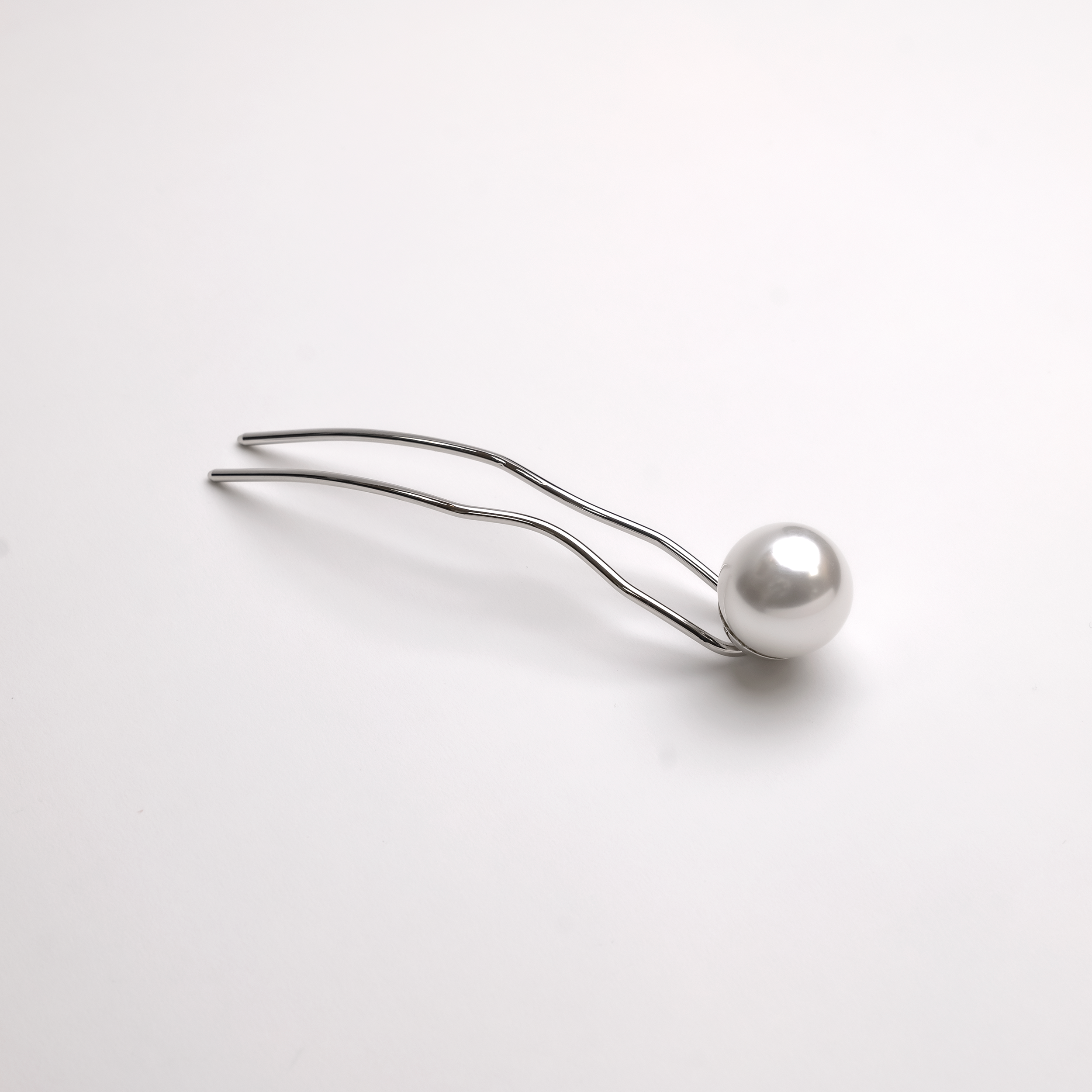 Oversized Pearl Hair Stick/ Bun Holder