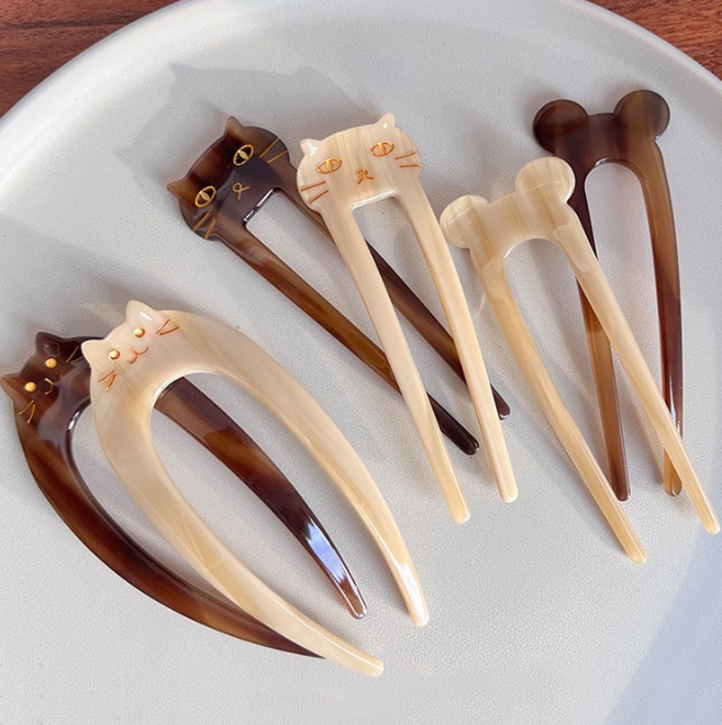 Minimalist Cat Hair Bun Holder