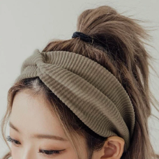 TWISTED TURBAN. Medium Weight Soft and Cozy Headband