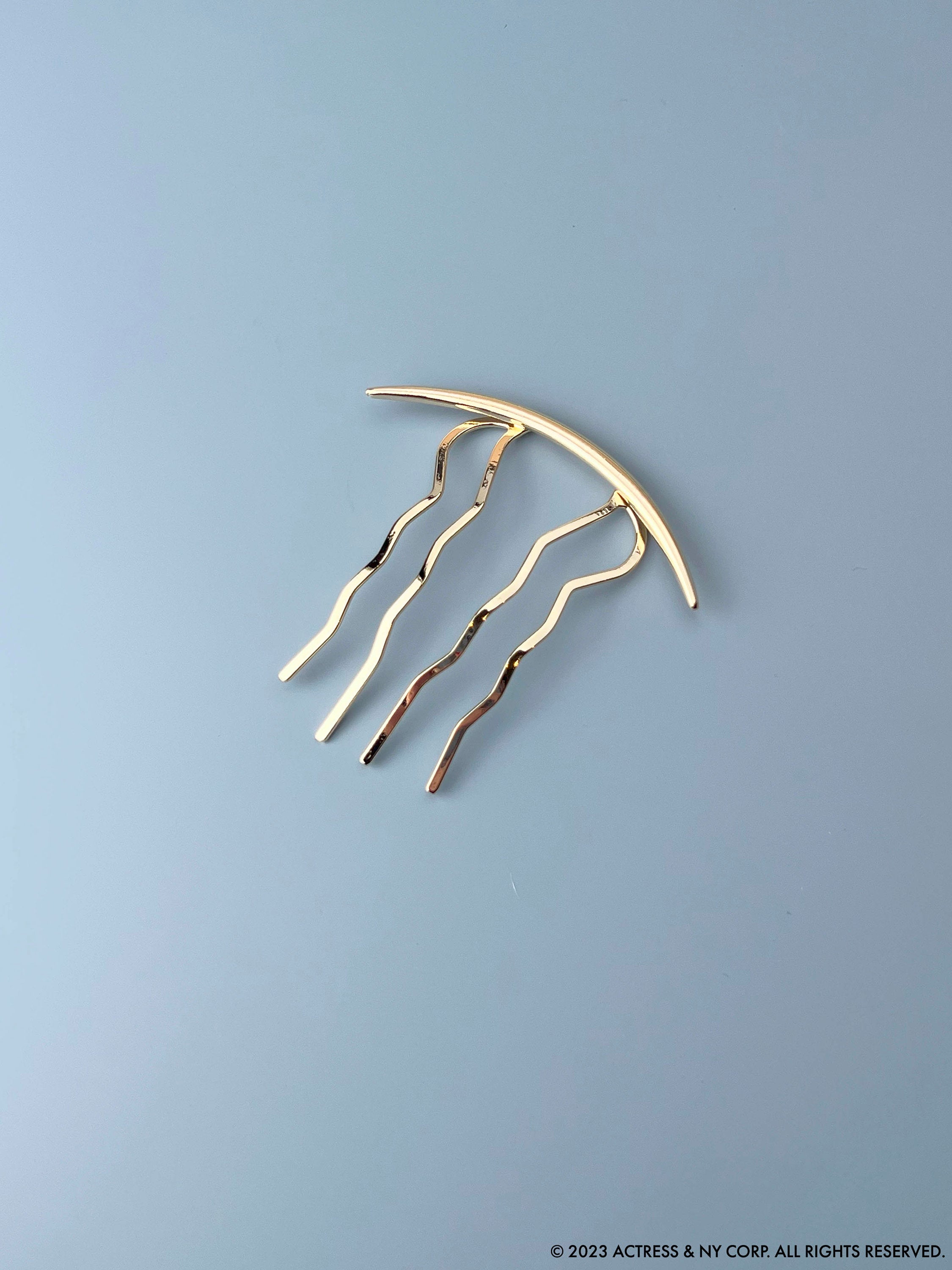 Minimalist Crescent Moon 4 Prongs Bun Holder